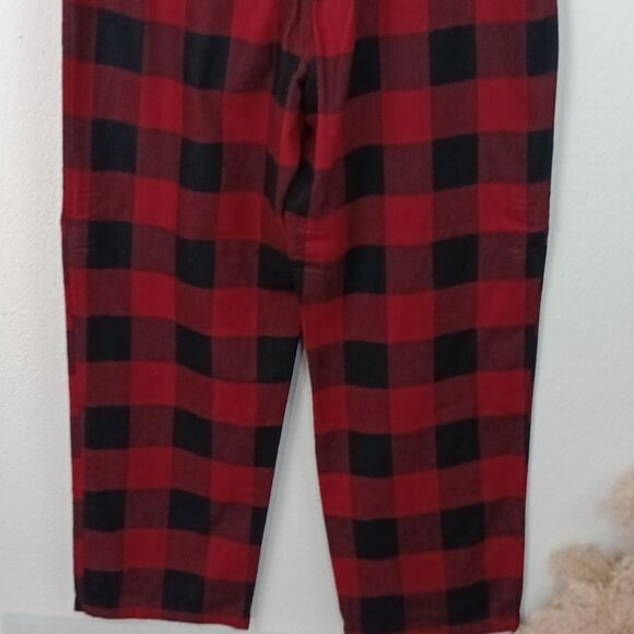 Roundtree & Yorke Men Red and Black Plaid Pajama Set Sz L - Picture 11 of 16